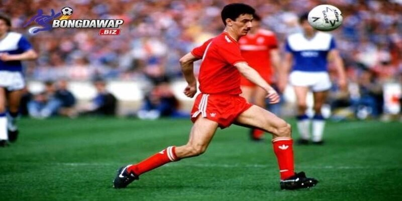 Lan Rush – biểu tượng số 1 trong Top 5 tiền đạo xuất sắc nhất Liverpool, người ghi nhiều bàn thắng nhất lịch sử CLB.